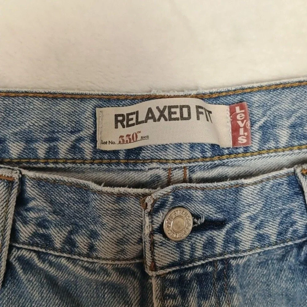 Levis 550 Jeans Mens 35x31 Blue Y2k Relaxed Tapered Light Wash Denim 5-Pocket